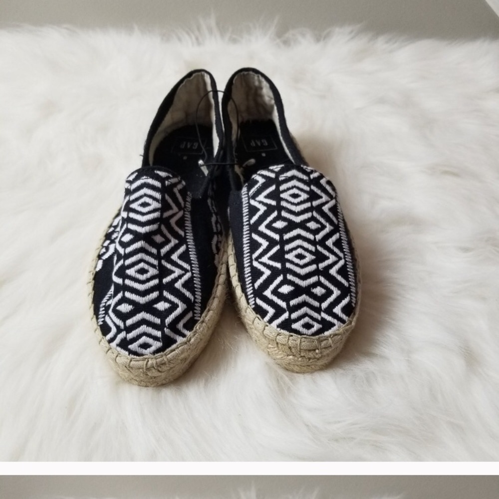 Gap espadrille flats size 8